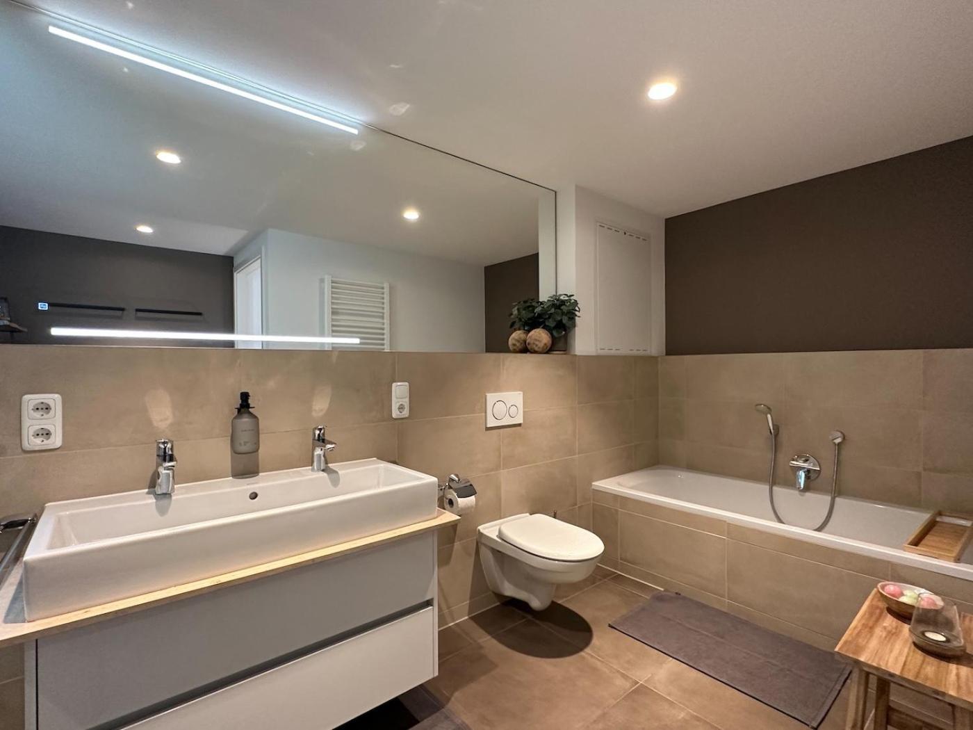 아우크스부르크 Truly - Viel Platz Fuer Business & Familie - Modern, Garage, Fahrstuhl 아파트 외부 사진